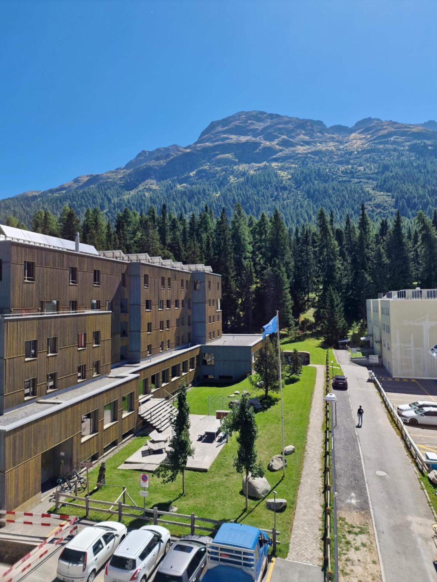 Apartments Flora - Sunflower São Moritz Exterior foto