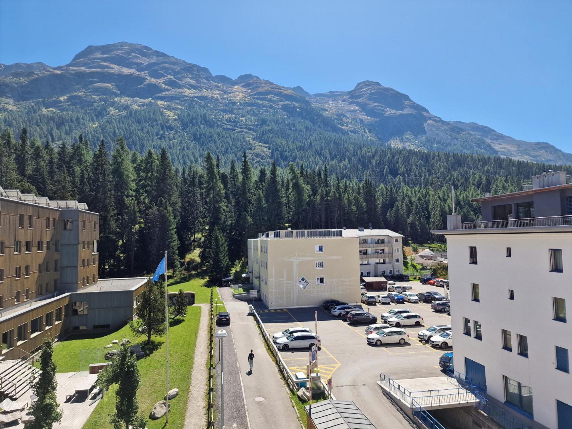 Apartments Flora - Sunflower São Moritz Exterior foto